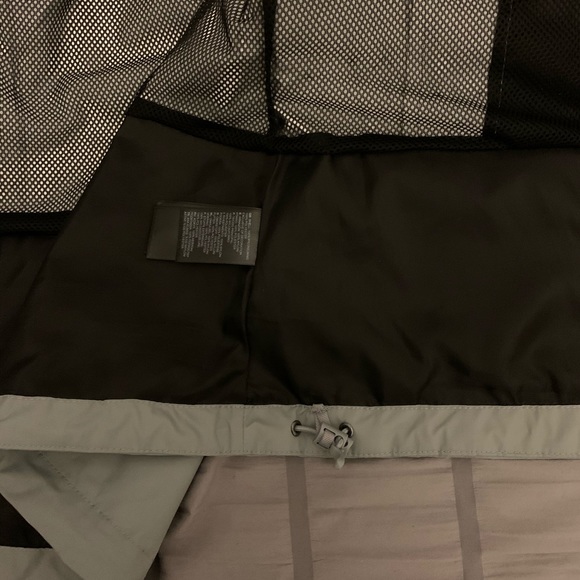 North Face Rain Coat - Picture 8 of 8